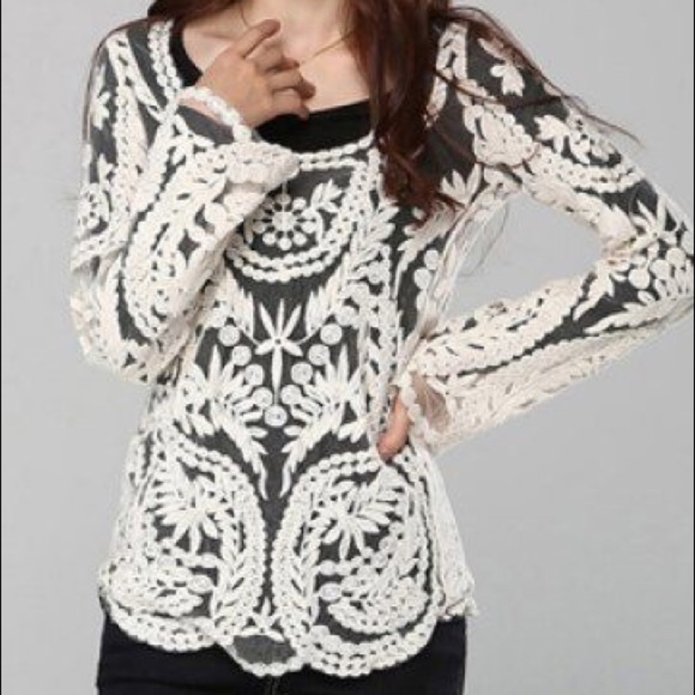 Ivory lace long sleeved top